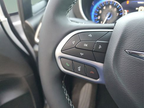 New 2026 Chrysler Voyager LX image 27