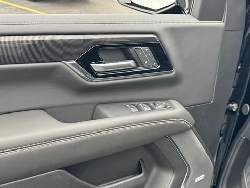 New 2026 GMC Yukon XL Elevation w/ Elevation Premium Package AWD/4WD image 16