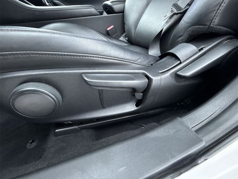 Used 2020 MAZDA MAZDA3 Sedan w/ Select Package image 17