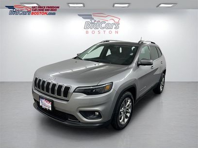 Used 2019 Jeep Cherokee Latitude Plus w/ Comfort/Convenience Group