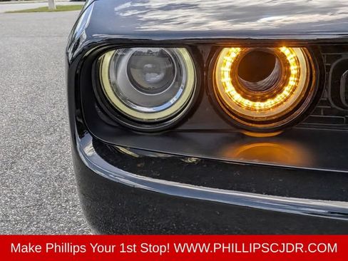 Certified 2022 Dodge Challenger R/T Scat Pack w/ Shaker Package RWD image 9