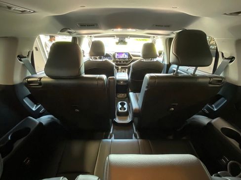 Used 2023 Toyota Highlander Limited AWD/4WD image 24