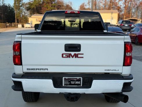 Used 2015 GMC Sierra 2500 Denali w/ Duramax Plus Package image 8