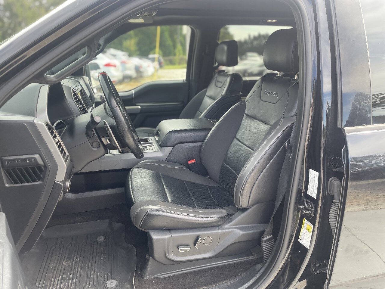 Used 2019 Ford F150 Raptor w/ Equipment Group 802A Luxury AWD/4WD image 10