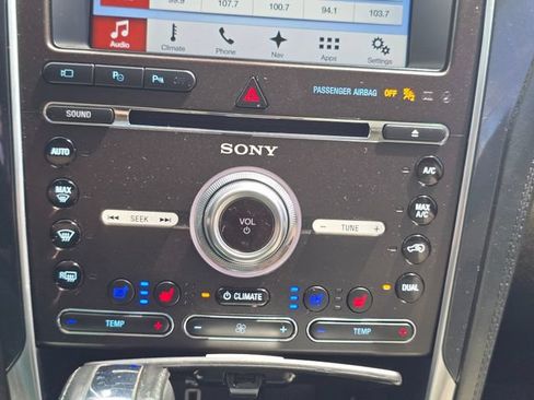 Used 2017 Ford Explorer Platinum AWD/4WD image 29