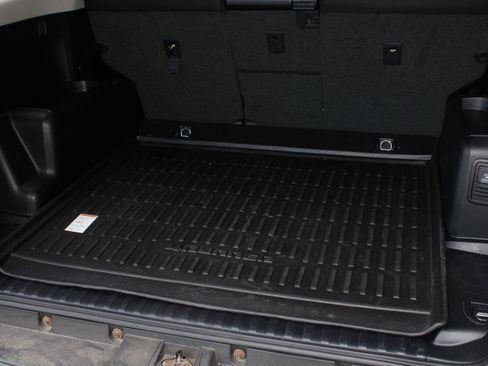 Used 2022 Toyota 4Runner SR5 AWD/4WD image 8
