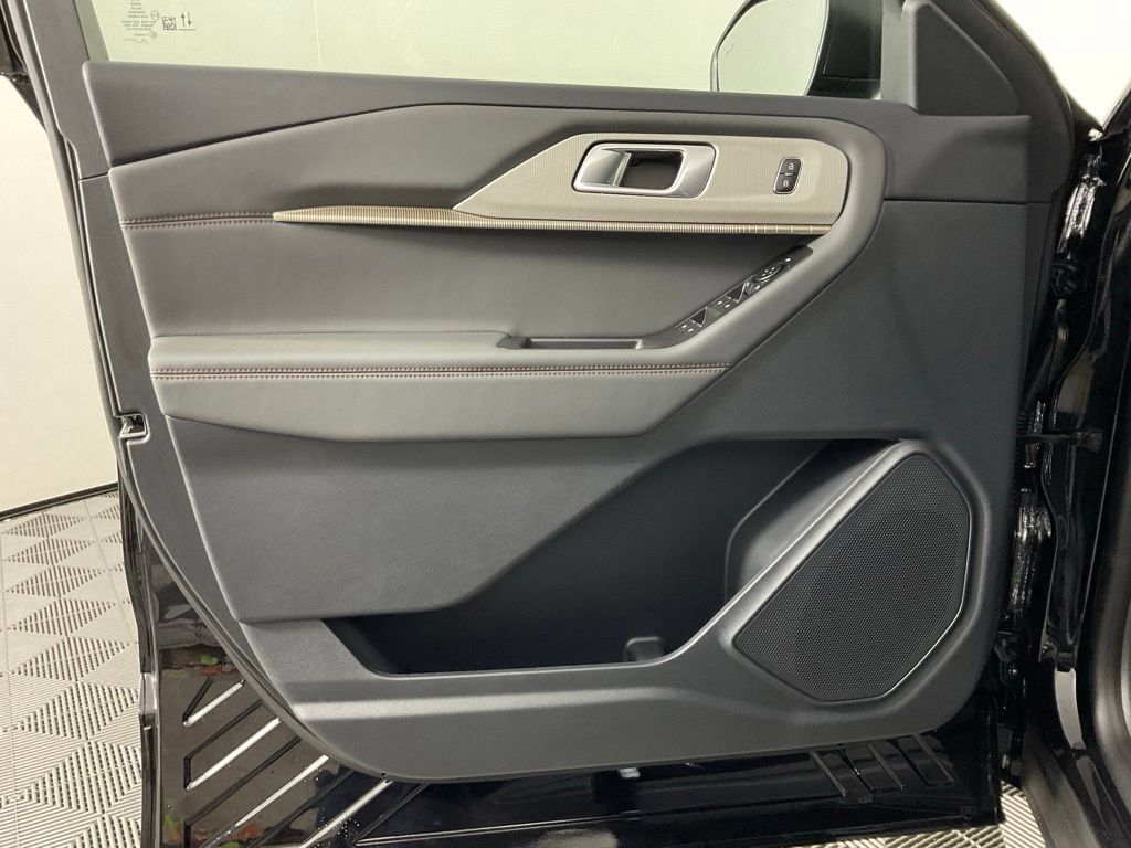 New 2027 Ford Explorer Active RWD image 12