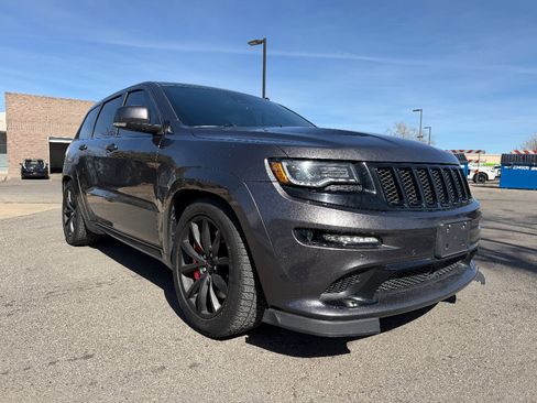 Used 2016 Jeep Grand Cherokee SRT image 3