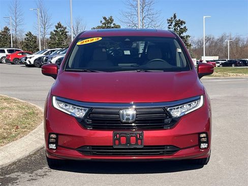 Used 2023 Honda Odyssey Touring image 2