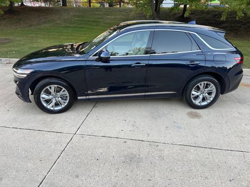 Used 2023 Genesis GV70 2.5T AWD/4WD image 19