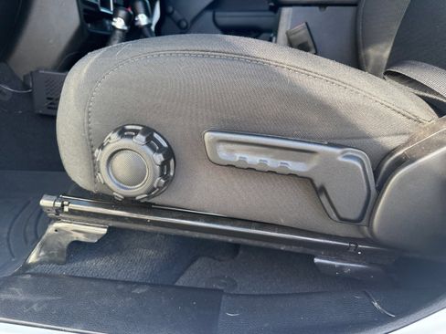 Used 2023 Jeep Gladiator Sport image 10