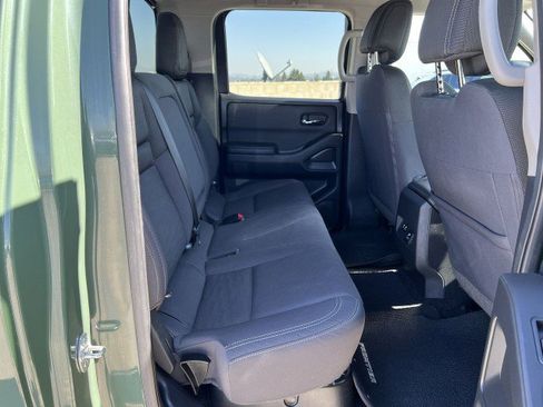 Used 2024 Nissan Frontier SV w/ SV Convenience Package image 26