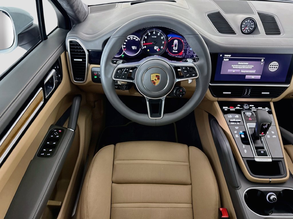 Used 2023 Porsche Cayenne Coupe AWD/4WD image 10