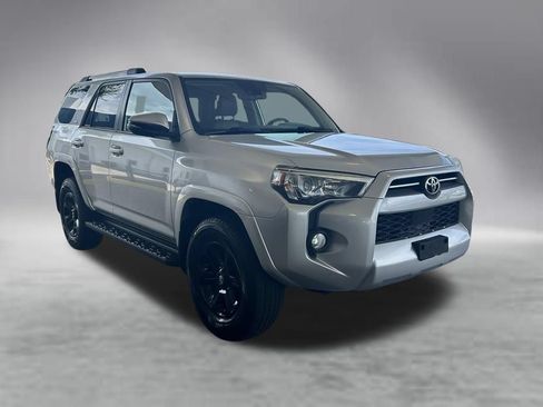 Used 2020 Toyota 4Runner SR5 Premium AWD/4WD image 2