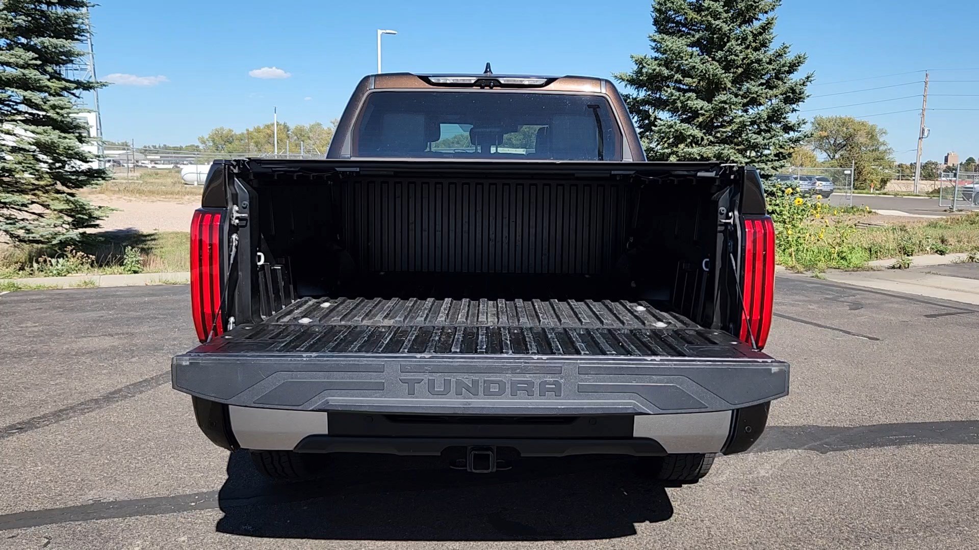 Used 2023 Toyota Tundra Limited w/ TRD Off-Road Package AWD/4WD image 18