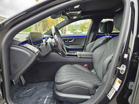 Used 2024 Mercedes-Benz S 580 S 580 image 24