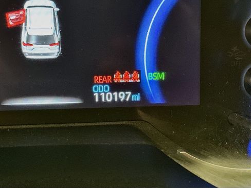 Used 2019 Toyota RAV4 Limited AWD/4WD image 19
