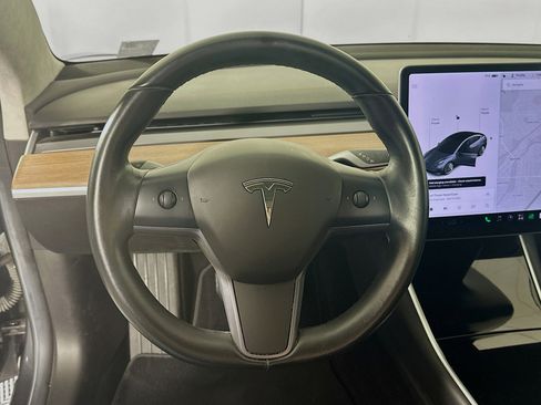 Used 2017 Tesla Model 3 Long Range RWD image 16