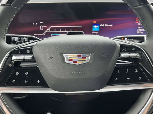 Used 2025 Cadillac Escalade Premium Luxury AWD/4WD image 25