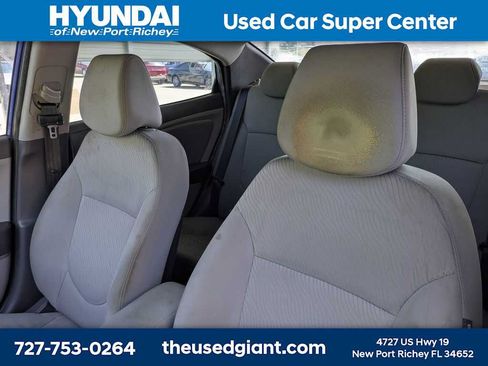 Used 2013 Hyundai Accent GLS w/ Premium Pkg FWD image 7