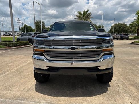 Used 2018 Chevrolet Silverado 1500 LT RWD image 10
