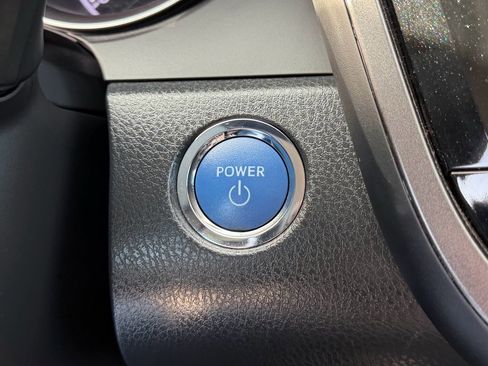 Certified 2022 Toyota Camry SE image 22