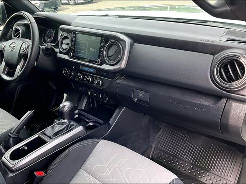 Used 2023 Toyota Tacoma TRD Off-Road AWD/4WD image 14