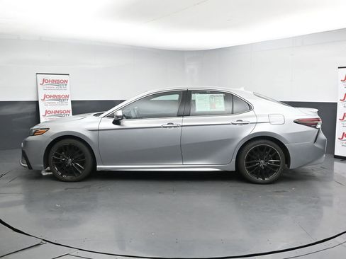 Used 2023 Toyota Camry XSE image 5