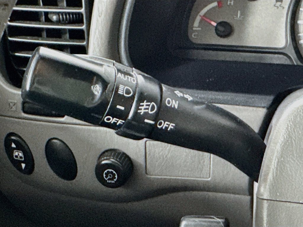Used 2001 Toyota Sequoia Limited RWD image 12
