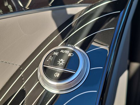 Certified 2025 Mercedes-Benz S 580 4MATIC Sedan image 26