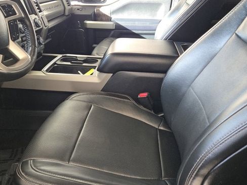 Used 2022 Ford F250 XLT w/ Black Appearance Package image 21