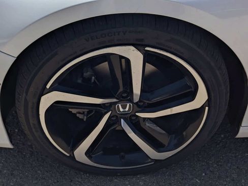 Used 2020 Honda Accord Sport image 7