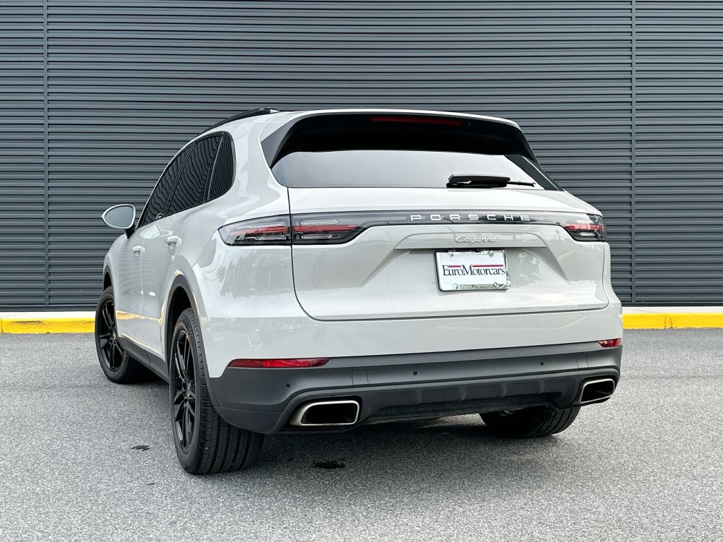 Certified 2023 Porsche Cayenne AWD/4WD image 3