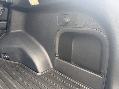 Certified 2025 Toyota RAV4 SE AWD/4WD image 36