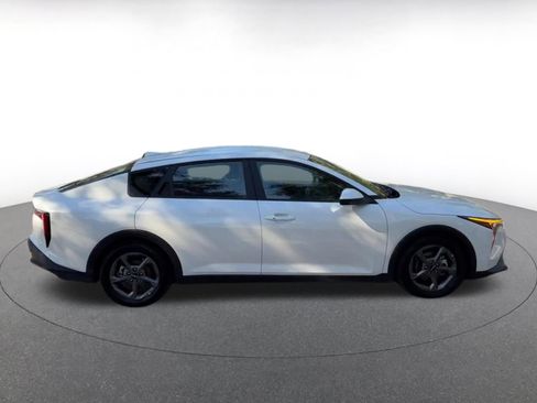 Used 2025 Kia K4 LXS image 16