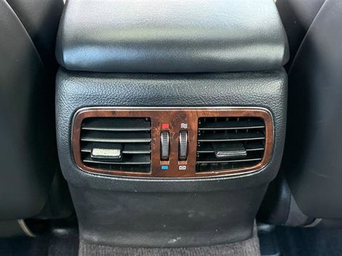 Used 2011 Hyundai Genesis 4.6 image 20