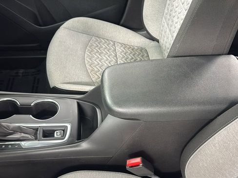 Used 2023 Chevrolet Equinox LT image 34