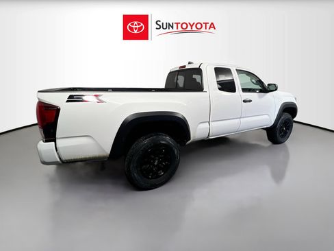 Used 2022 Toyota Tacoma SR w/ SX Package image 4