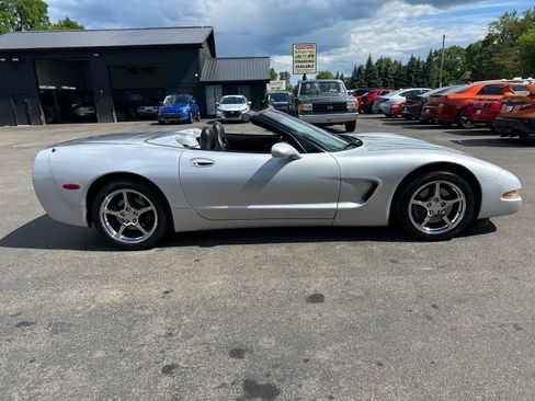 Used 1998 Chevrolet Corvette Convertible w/ Performance Handling Pkg RWD image 10