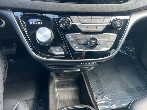 Used 2025 Chrysler Pacifica Select FWD image 38