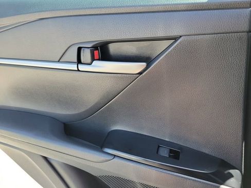 Used 2025 Toyota Camry SE FWD image 21