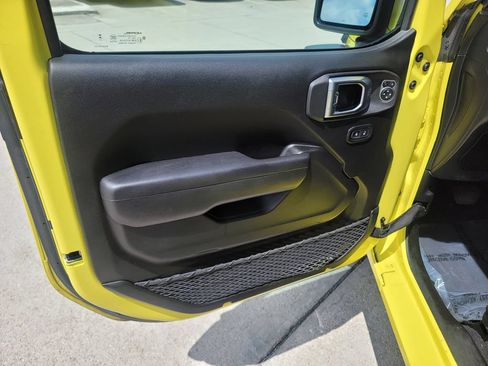 Used 2023 Jeep Wrangler Sport AWD/4WD image 9