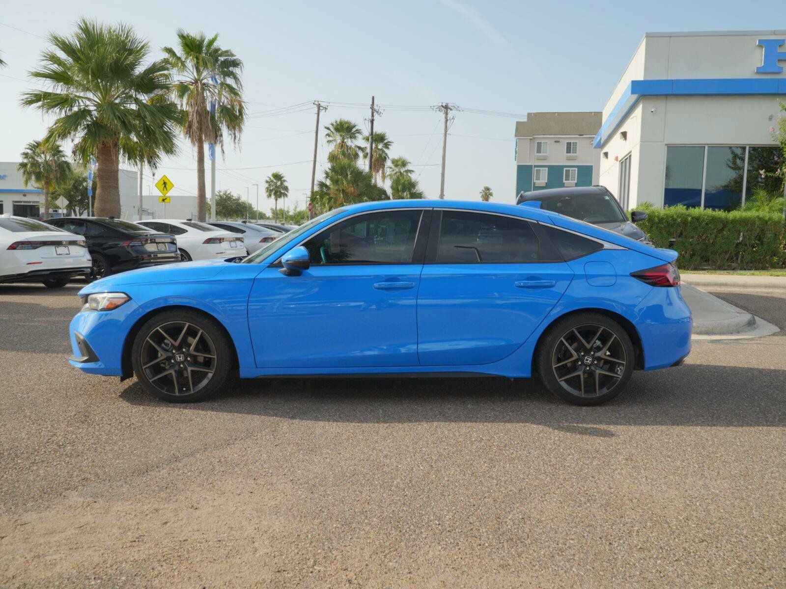 Used 2024 Honda Civic Sport Touring image 2