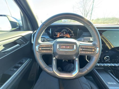 Used 2024 GMC Acadia Elevation w/ Luxury Package image 14