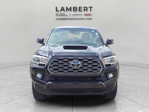 Used 2021 Toyota Tacoma TRD Sport w/ Technology Package AWD/4WD image 8
