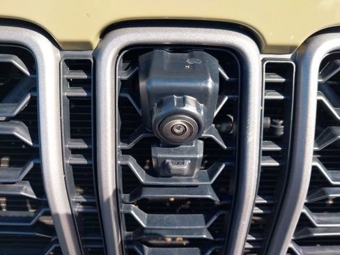 Used 2025 Jeep Wrangler Unlimited Rubicon image 5