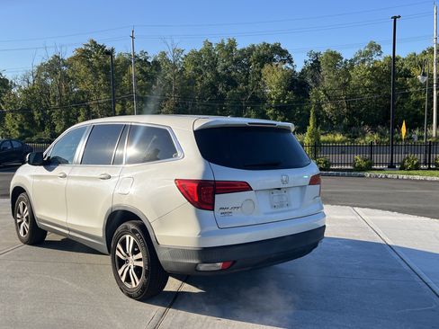 Used 2018 Honda Pilot EX image 4