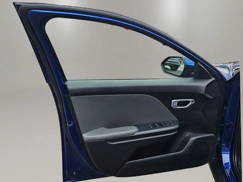 Used 2025 Kia K4 FWD image 11