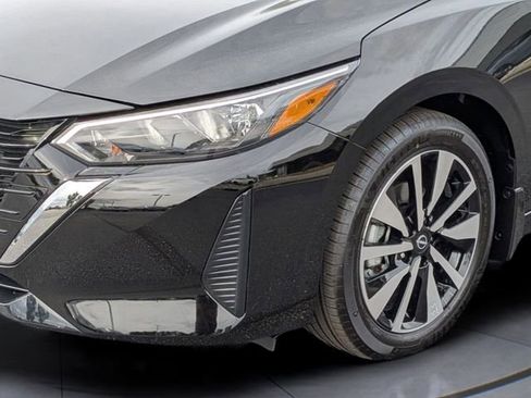 New 2025 Nissan Sentra SV w/ SV Premium Package FWD image 9