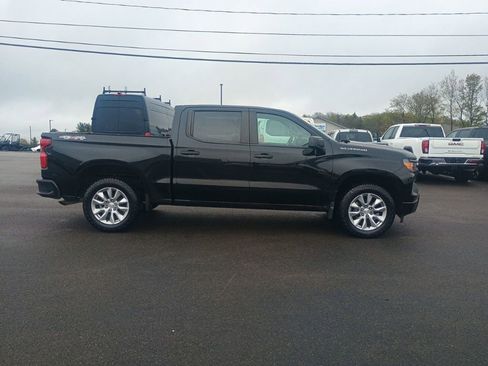 Used 2023 Chevrolet Silverado 1500 Custom AWD/4WD image 8